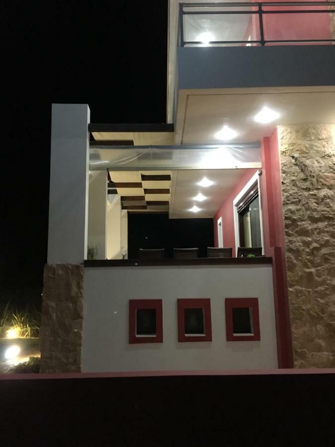The Red Villa *